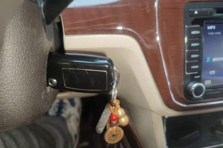 Used Volkswagen Lavida 2015 1.6L Manual Comfort Edition Vehicle Key