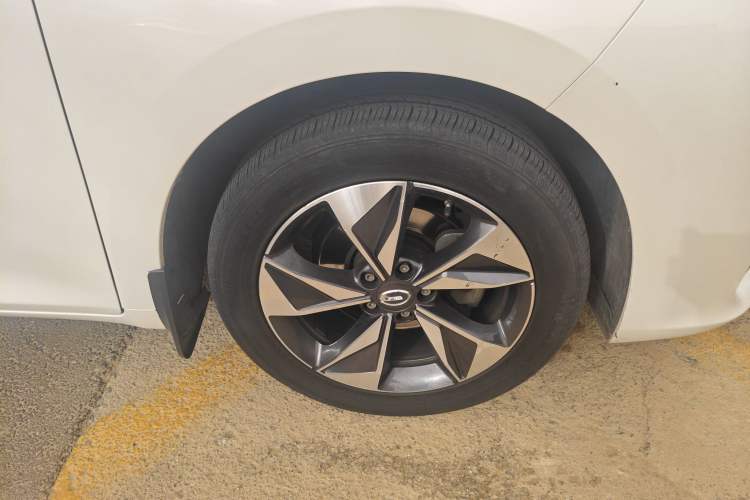 Used GAC Trumpchi M6 2021 PRO 270T DCT Elite Edition Right Front Wheel Hub