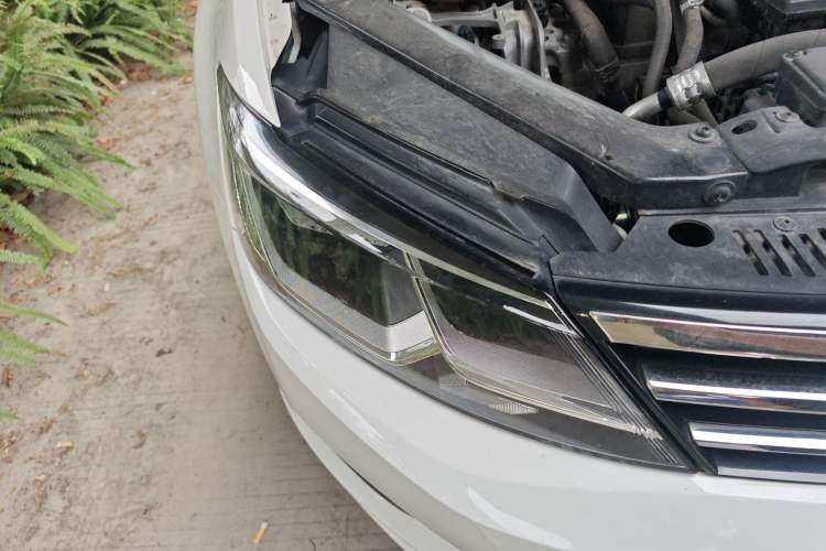 Used Volkswagen Lamando 2018 230TSI DSG Fashion Edition Right Front Headlight