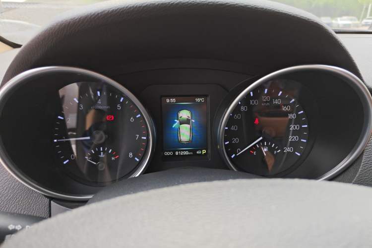 Used Haval H8 2015 2.0T Four-Wheel Drive Prestige Version Instrument Cluster