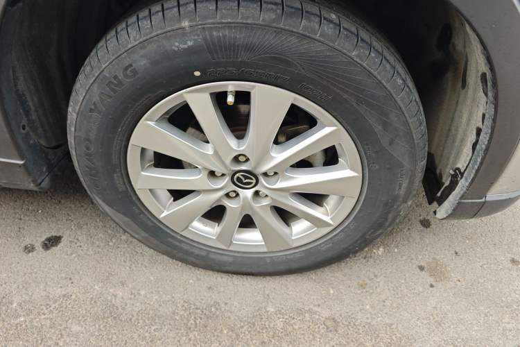 Used Mazda CX-5 2015 2.0L Automatic 4x4 Luxury Edition Right Front Wheel Hub