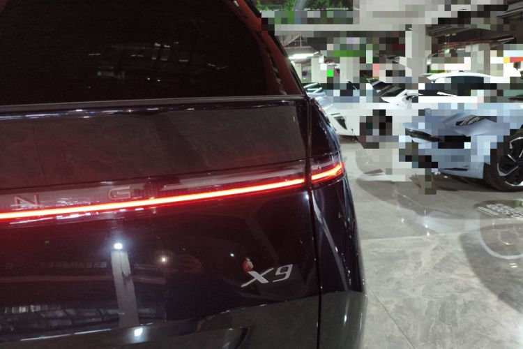 Used XPeng X9 2024 702 Ultra-Long Range Max