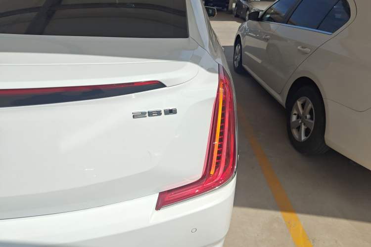 Used Cadillac XTS 2018 28T Tech Edition Right Rear Taillight