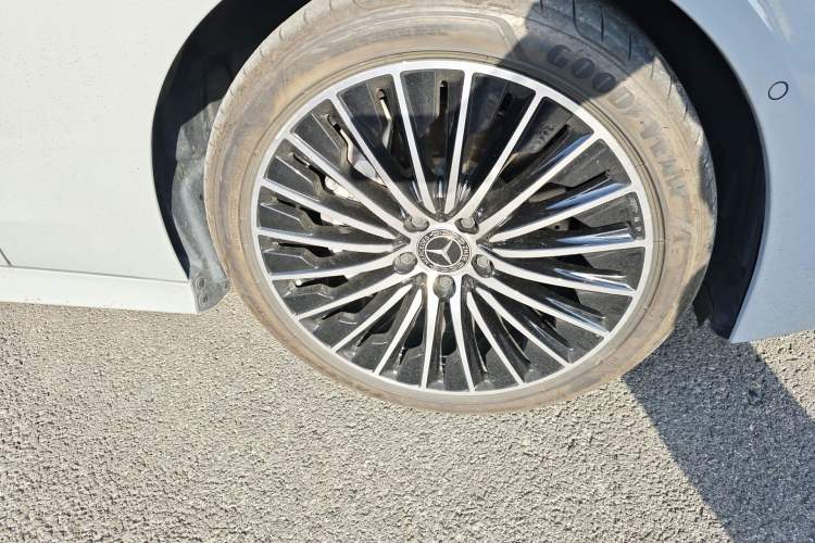 Used Mercedes-Benz CLE 2024 CLE 260 Coupe Right Front Wheel Hub