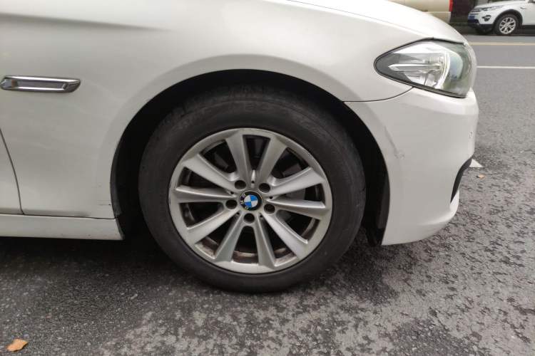 Used BMW 5 Series 2013 520Li Elegant Edition Right Front Wheel Hub