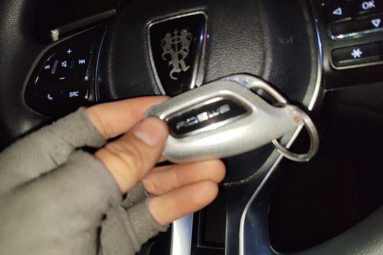 Used Roewe i5 2019 1.5L Automatic 4G Connected Langhao Edition
