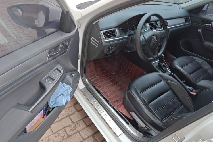 Used Volkswagen Bora 2017 1.6L Automatic Fashion Model Driver Seat