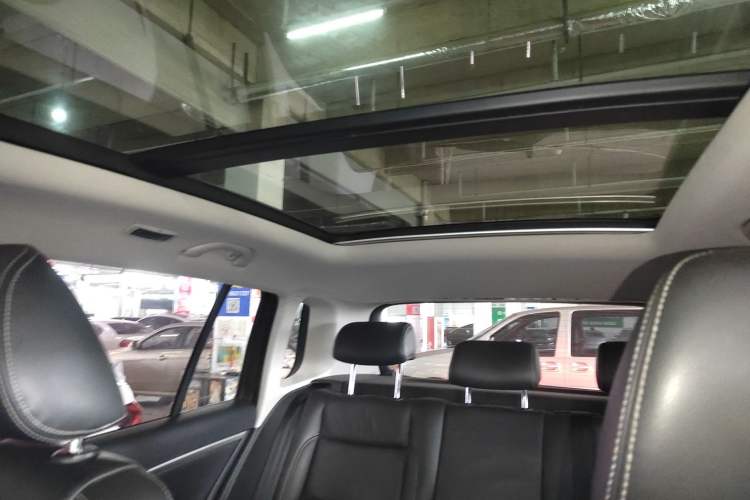 Used Volkswagen Tiguan 2017 300TSI Automatic Two-Wheel Drive Silk Road Comfort Edition