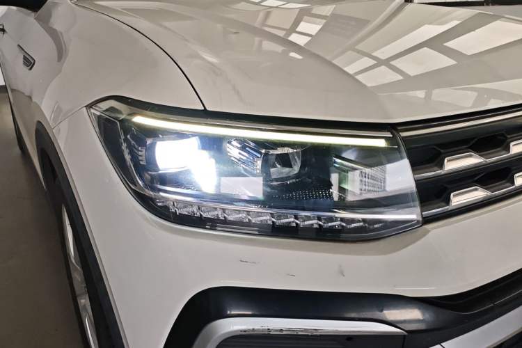Used Volkswagen T-Cross 2019 1.5L Automatic Comfort Edition Right Front Headlight