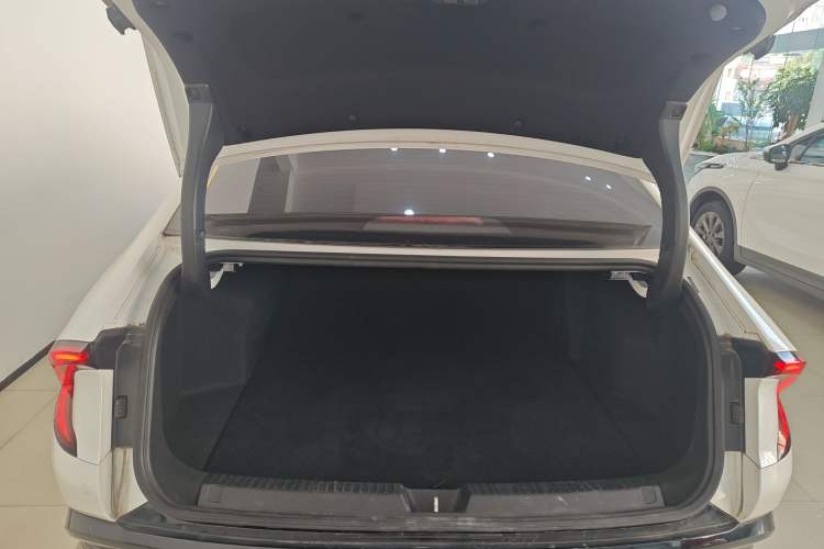 Used Wuling E5 2024 410 km Standard Version