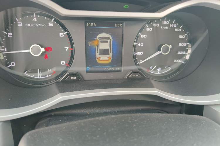 Used Geely Auto Emgrand GL 2017 1.3T DCT Luxury Model Odometer Close Up