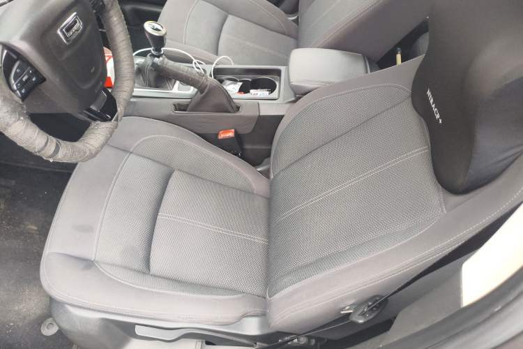 Used Qoros 3 2014 Sedan 1.6L Manual Zhixiang Model Driver Seat