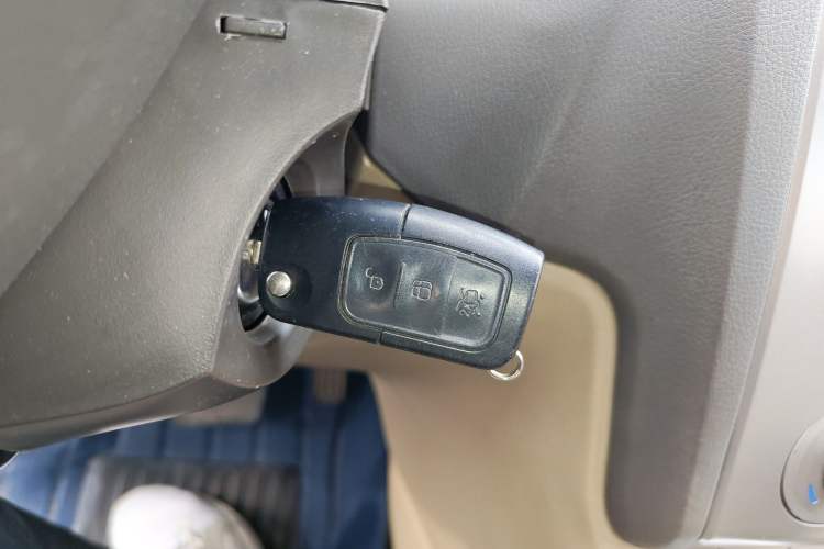 Used Ford Focus 2013 Hatchback Classic 1.8L Automatic Fashion Edition
