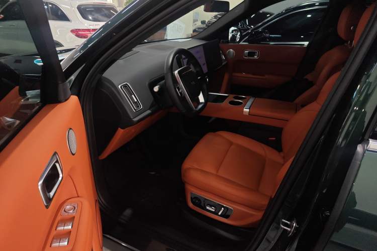 Used Li Auto L8 2023 Pro Model
