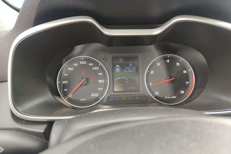 Used MG ZS 2018 1.5L Automatic Luxury Edition China V Standard