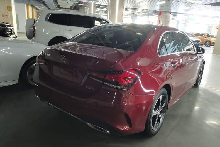 Used Mercedes-Benz A-Class 2022 Revised Version A 200 L Sport Sedan Fashionable Style
