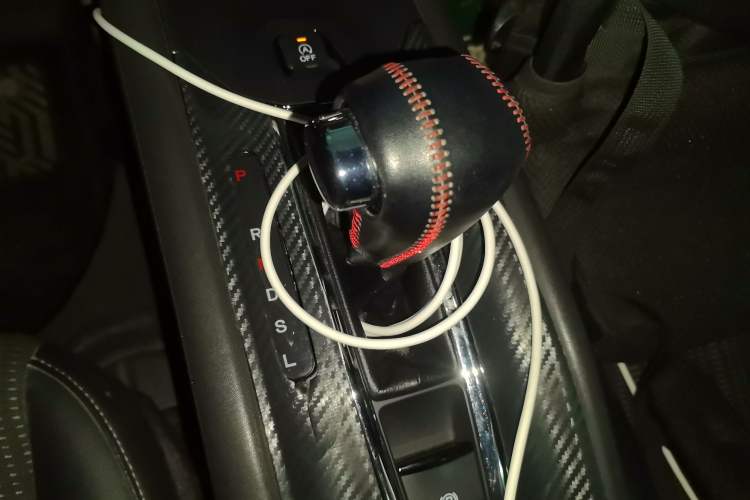 Used Honda Vezel 2016 1.8L CVT Front-Wheel Drive Pioneer Edition