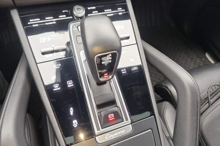Used Porsche Cayenne 2018 Cayenne 3.0T Gear Lever