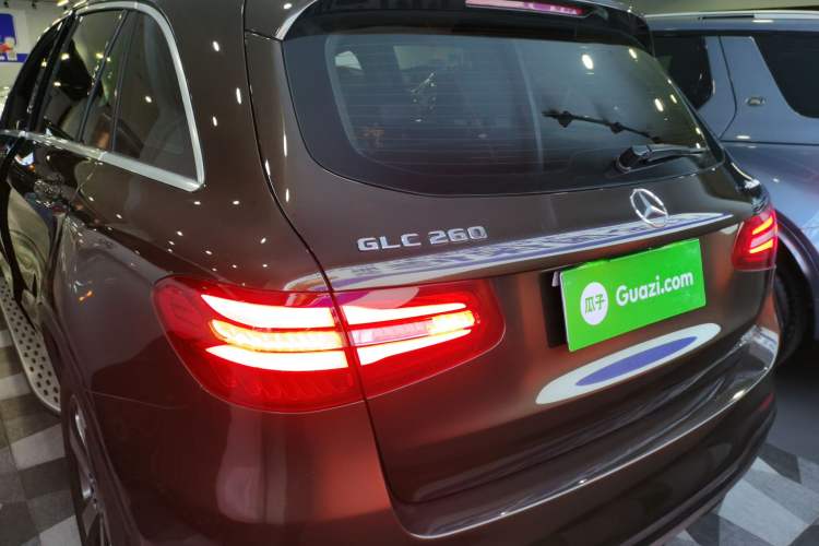 Used Mercedes-Benz GLC 2017 GLC 260 4MATIC Luxury Model
