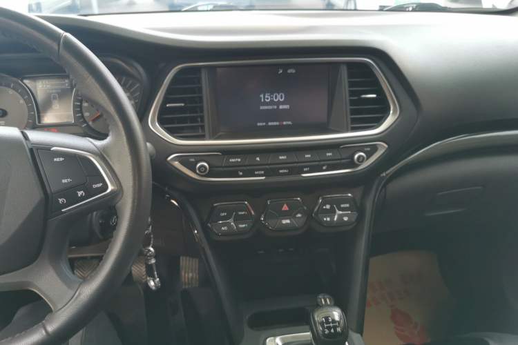 Used GAC Trumpchi GS4 2017 235T Manual Two-Wheel Drive Luxury Edition
