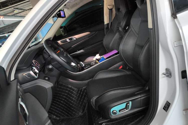 Used Lynk & Co 01 2019 2.0T Two-Wheel-Drive Pro Version China VI Standard
