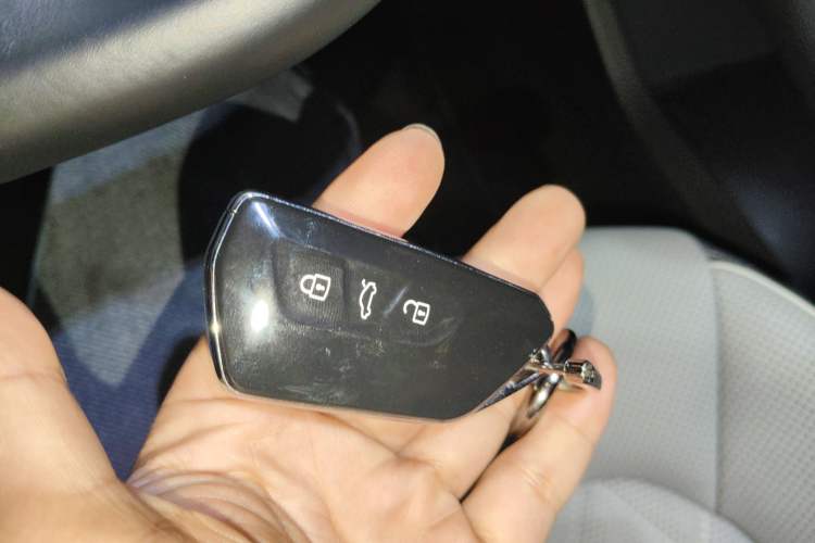 Used Volkswagen Tavendor 2023 380TSI Four-Wheel Drive R-Line First Edition Vehicle Key