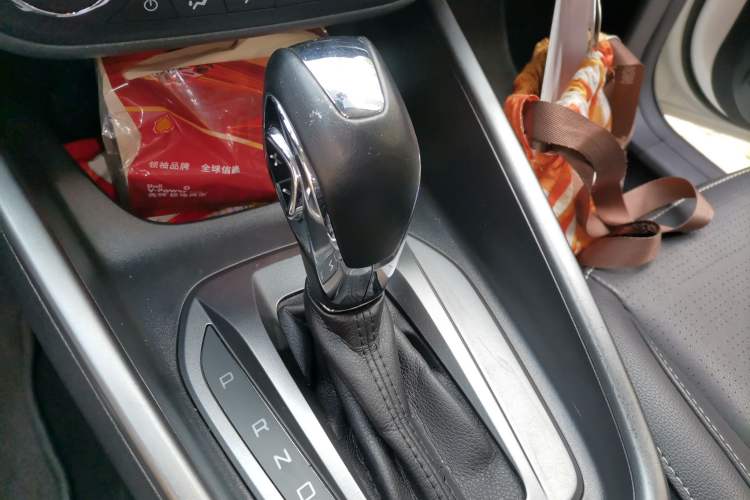 Used Ford Escort 2017 Happiness Edition 1.5L Automatic Fashion Version Gear Lever