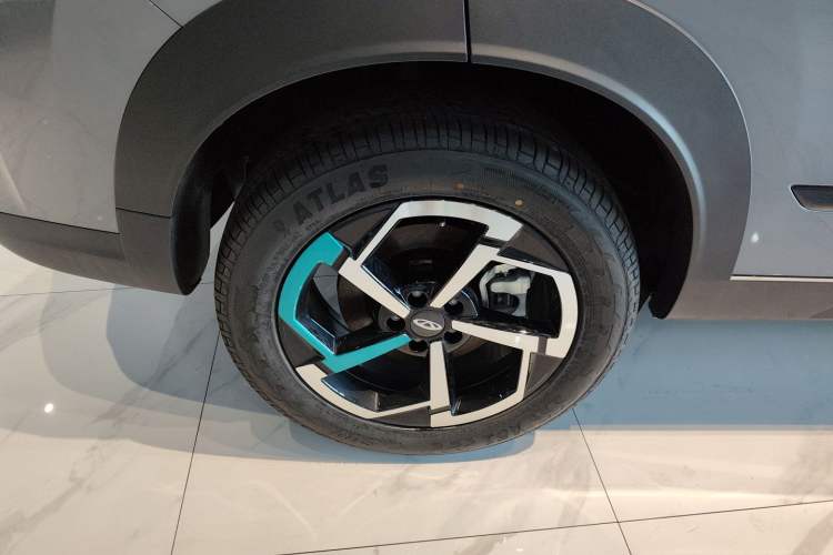 Used Chery Tiggo 7 2025 High-Energy Edition 1.6T Yu+ Four-Wheel-Drive Version
