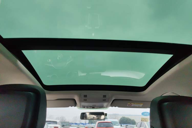 Used Volkswagen Magotan 2017 330TSI DSG Leading Model
