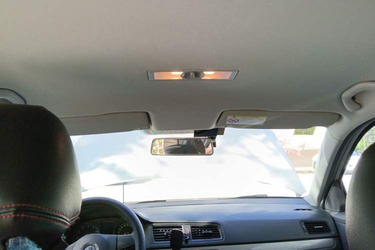 Used Volkswagen Lavida 2013 Revised Classic 1.6L Manual Fashion Edition
