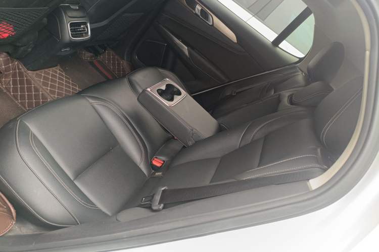 Used Lynk & Co 01 2019 2.0T Two-Wheel-Drive Version China VI Standard
