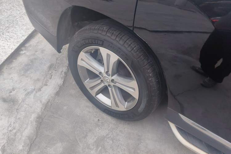 Used Toyota Highlander 2012 2.7L Two-Wheel Drive 5-Seater Sport Edition
