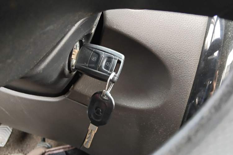 Used Wuling Rongguang V 2018 1.5L Standard Version
