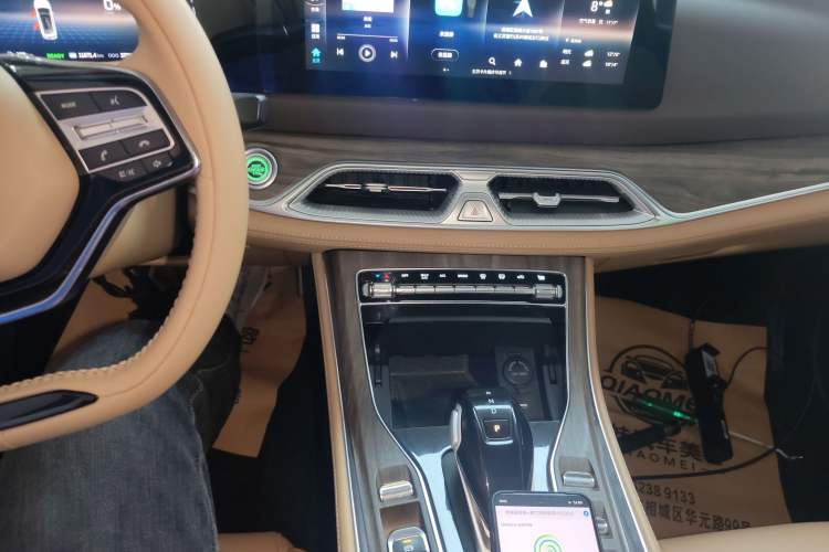 Used Landian E5 2024 Honor Edition 100KM Deluxe 7-Seater