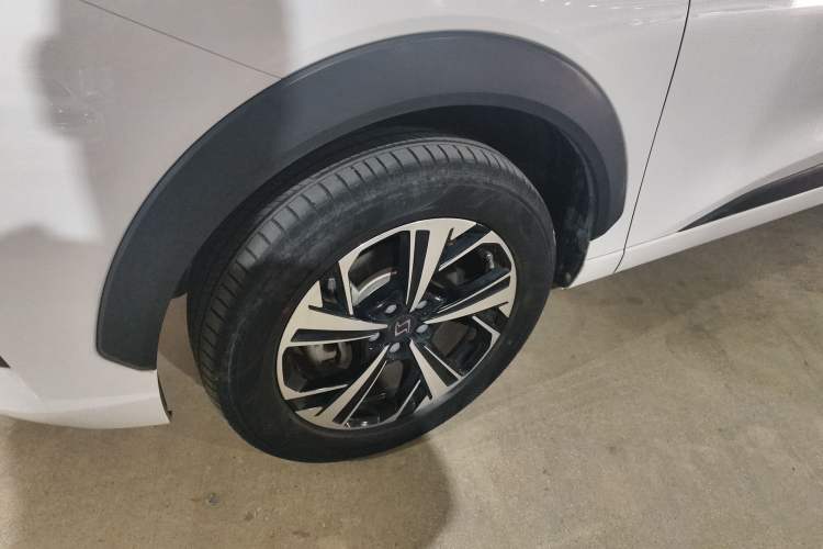 Used SOL QX 2021 300T DCT Deluxe Smart Connectivity Version