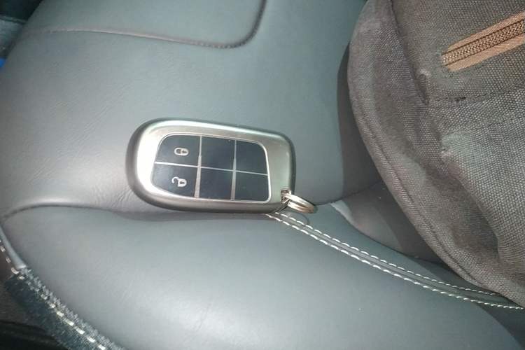 Used Jeep Cherokee 2016 2.4L Professional Smart Version