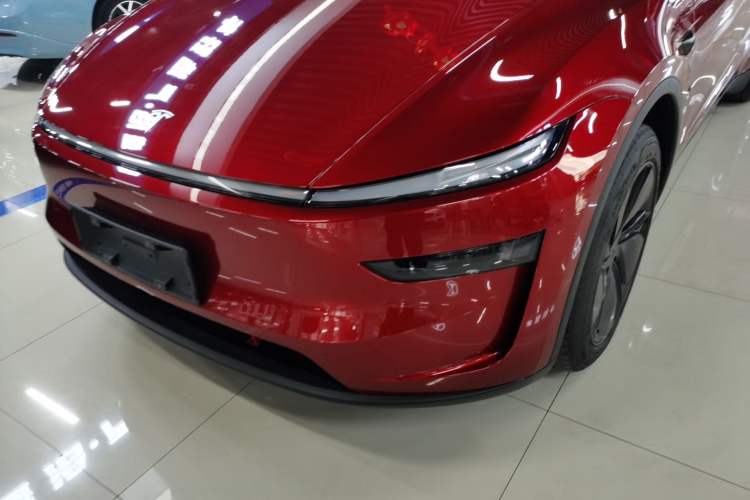 Used Tesla Model Y 2025 Rear-Wheel Drive First Edition