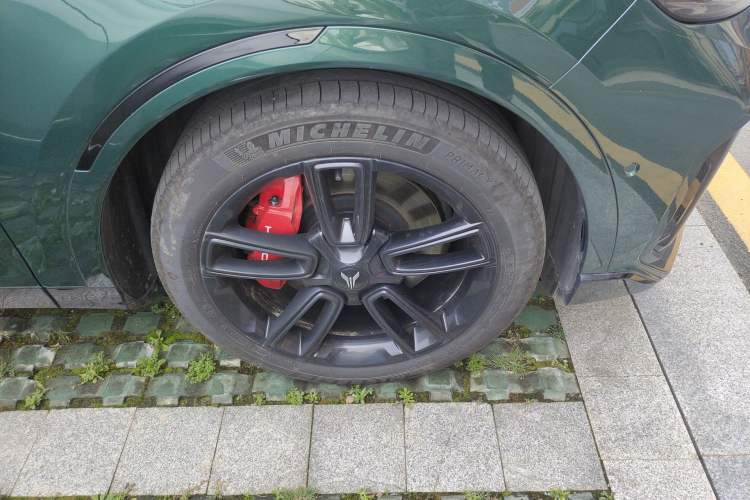 Used VOYAH FREE 2025 318 318 km Rear-Drive Touring Edition Right Front Wheel Hub