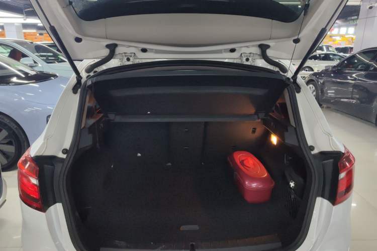 Used BMW 2 Series Active Tourer 2016 218i Sports Design Package Trunk