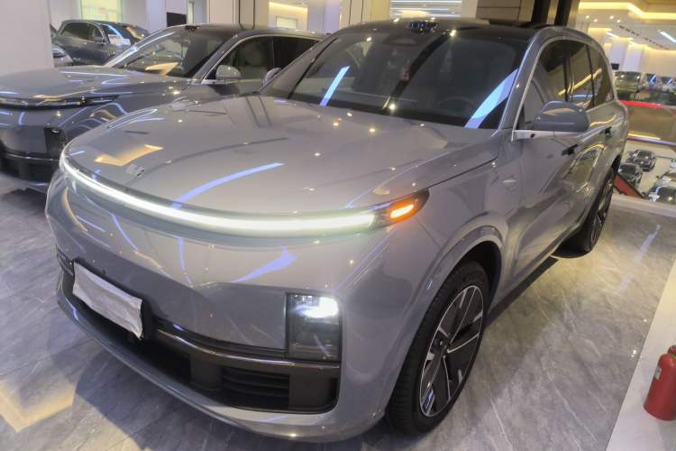 Used Li Auto L8 2025 Ultra Smart Refreshed Edition