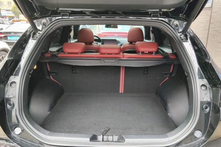 Used FORTHING T5 EVO 2021 1.5TD DCT Starry Edition Trunk