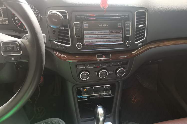 Used Volkswagen Sharan 2013 1.8TSI Comfort Model Euro IV
