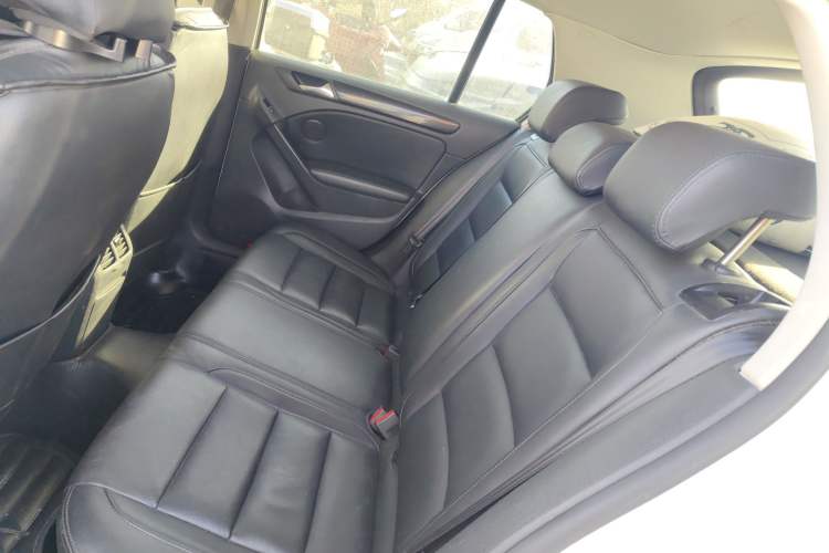 Used Volkswagen Golf 2012 1.6L Automatic Comfort Model
