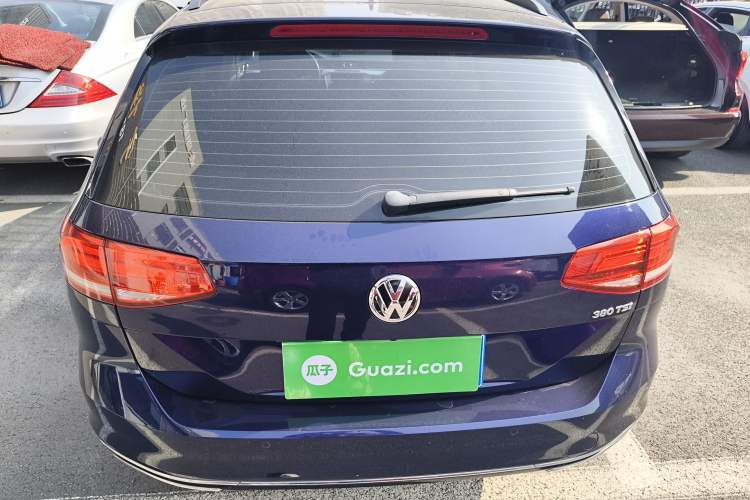 Used Volkswagen Variant 2018 380TSI Two-Wheel Drive Comfort Edition
