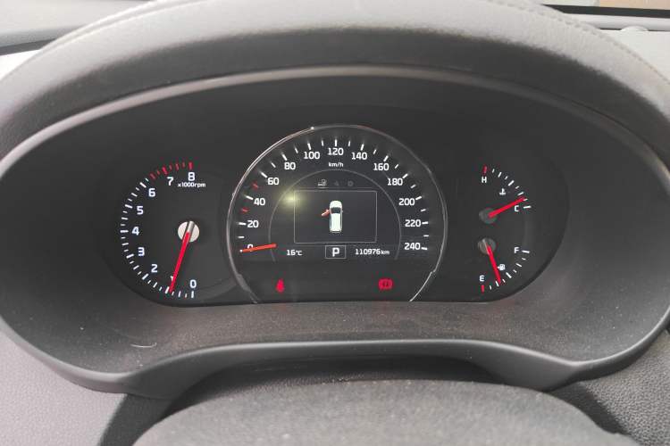 Used Kia Sorento 2015 Sorento L 2.4L Gasoline 4WD Elite Edition 7 Seats China IV Standard
