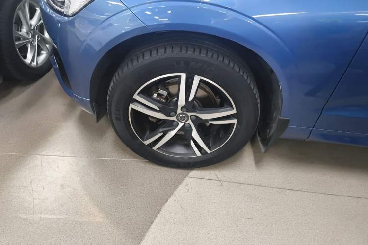 Used Volvo XC60 2018 T5 4x4 Smart & Sporty Edition Exterior 4