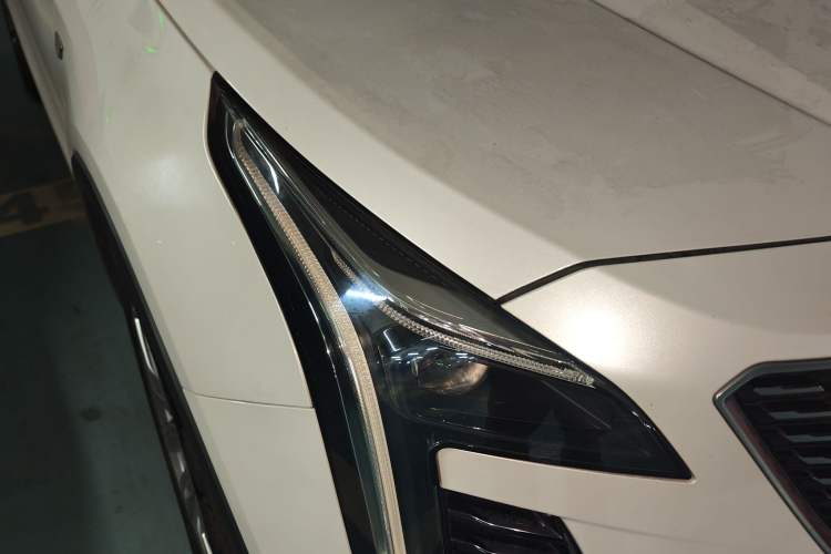 Used Cadillac XT4 2021 28T Two-Wheel Drive Leading Version
