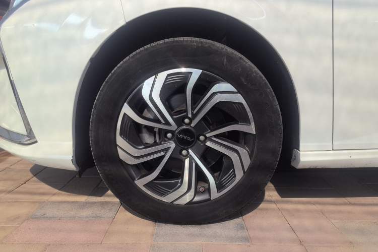 Used Dongfeng Aeolus Yixuan 2021 230T Automatic Glory Edition