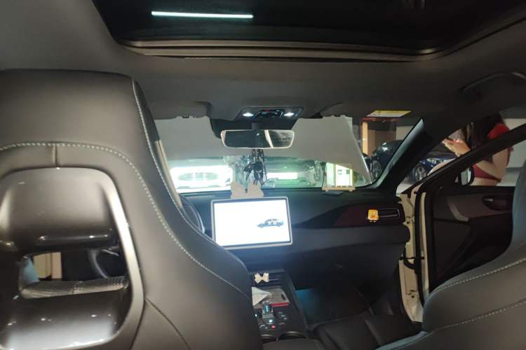 Used BYD Seal 06 New Energy 2024 DM-i 120KM Luxury Model Headliner