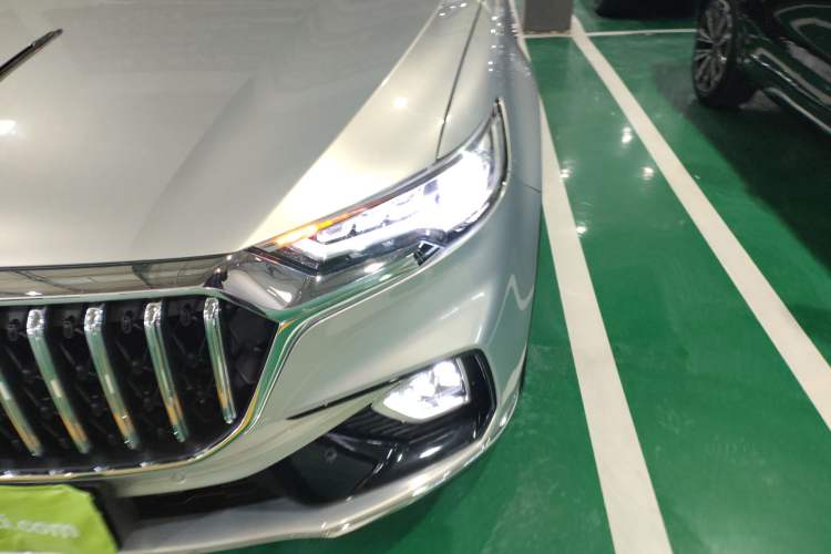 Used Hongqi HS5 2022 2.0T Smart Connect Flagship Enjoyment Purchase Edition Left Front Headlight